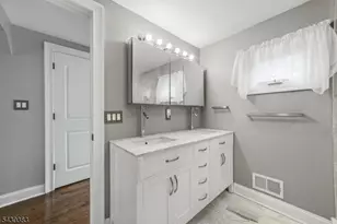 29 Fischer Ave, Nutley, NJ 07110 - Photo 17