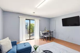 8 Sewall Ave, Clifton, NJ 07011 - Photo 7