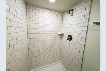 438 Lawrence St, Burlington City, NJ 08016 - Photo 9