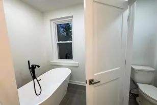 438 Lawrence St, Burlington City, NJ 08016 - Photo 11