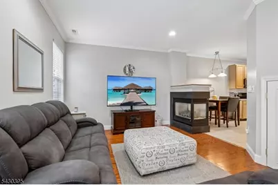 17 Miller Cir, Hopewell Township, NJ 08534 - Photo 5