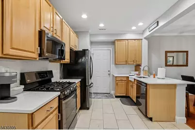 17 Miller Cir, Hopewell Township, NJ 08534 - Photo 11