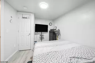 418 S 10th St, Newark, NJ 07103 - Photo 15