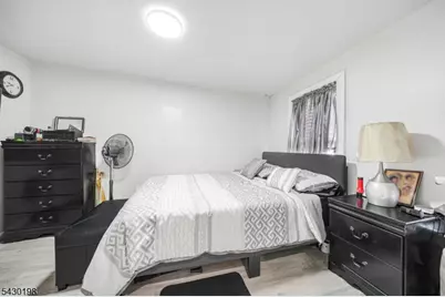 418 S 10th St, Newark, NJ 07103 - Photo 11