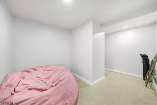 418 S 10th St, Newark, NJ 07103 - Photo 13