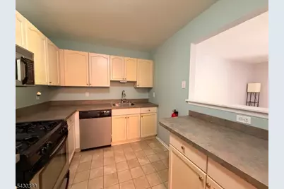 1635 King Ct, Green Brook Township, NJ 08812 - Photo 9