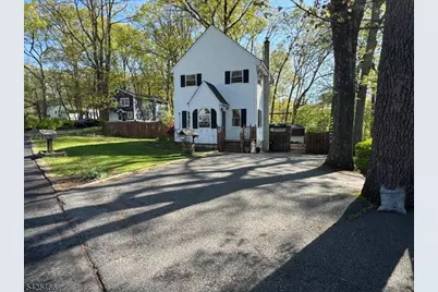 95 Unger Ave, Hopatcong, NJ 07874 - Photo 1