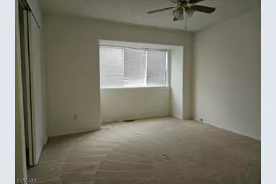16 Woods Edge Dr, Roxbury Township, NJ 07876 - Photo 15