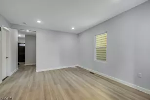 17 Mission St, Montclair, NJ 07042 - Photo 9
