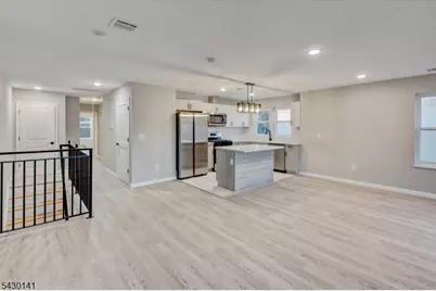 54 Holland St, Newark, NJ 07103 - Photo 9