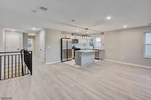 54 Holland St, Newark, NJ 07103 - Photo 9