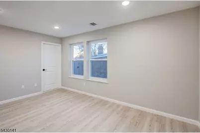 54 Holland St, Newark, NJ 07103 - Photo 21