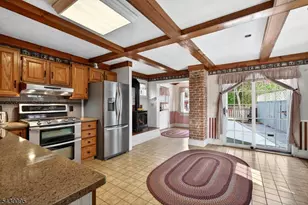 90 Hamburg Turnpike, Bloomingdale, NJ 07403 - Photo 7
