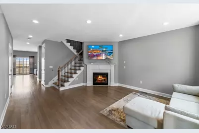 64 Halina Ln, Butler, NJ 07405 - Photo 9