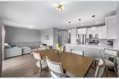 64 Halina Ln, Butler, NJ 07405 - Photo 7