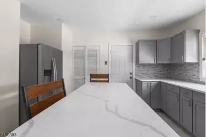 9 Sycamore St, Bloomfield, NJ 07003 - Photo 11