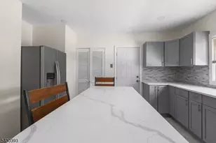 9 Sycamore St, Bloomfield, NJ 07003 - Photo 11