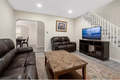 9 Sycamore St, Bloomfield, NJ 07003 - Photo 3