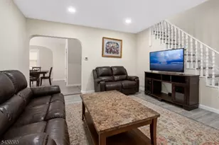 9 Sycamore St, Bloomfield, NJ 07003 - Photo 3