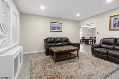 9 Sycamore St, Bloomfield, NJ 07003 - Photo 5