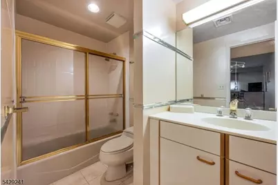 1360 Hamburg Tpke #409, Wayne, NJ 07470 - Photo 15