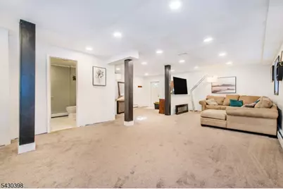 110 Belleview Ave, Butler, NJ 07405 - Photo 17