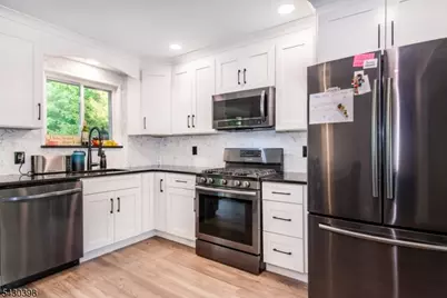 110 Belleview Ave, Butler, NJ 07405 - Photo 11