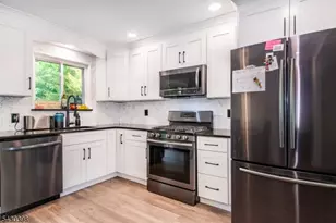 110 Belleview Ave, Butler, NJ 07405 - Photo 11