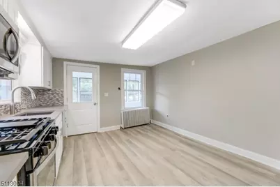 2 Center St, 1st Flr, Madison, NJ 07940 - Photo 5