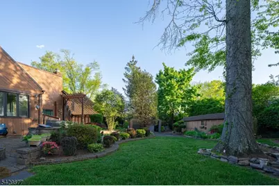 135 Ridge Rd, Nutley, NJ 07110 - Photo 35