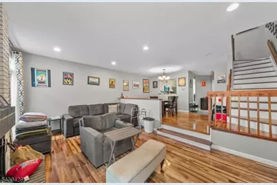 12 Borelle Sq, Sayreville, NJ 08859 - Photo 5