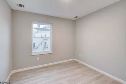 581 Bergen St, Newark, NJ 07108 - Photo 17