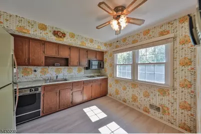 28 Scott Dr, Hillsborough Township, NJ 08844 - Photo 11