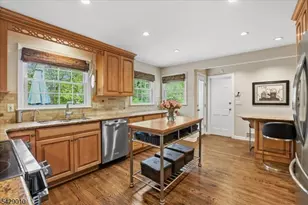 105 Tennyson Dr, Millburn Twp., NJ 07078 - Photo 11