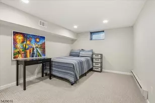 105 Tennyson Dr, Millburn Twp., NJ 07078 - Photo 23