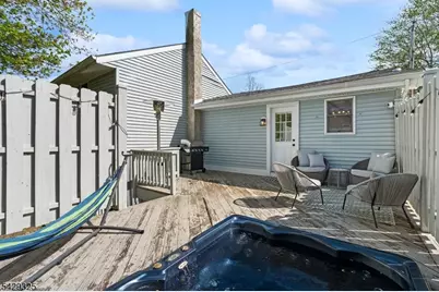 20 Madelyn Ave, West Milford, NJ 07480 - Photo 17