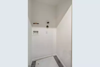 1081 18th Ave, Newark, NJ 07106 - Photo 15