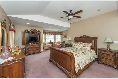 37 Thomas Ter, Wayne, NJ 07470 - Photo 15