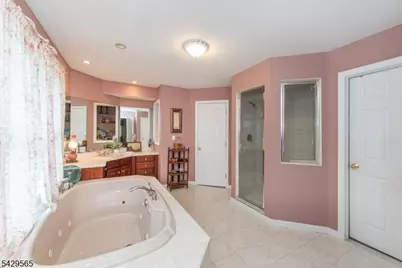 37 Thomas Ter, Wayne, NJ 07470 - Photo 17