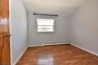 5 Burnside Pl, Wayne, NJ 07470 - Photo 27