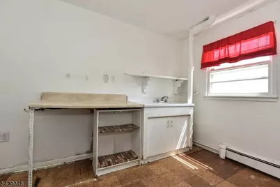 5 Burnside Pl, Wayne, NJ 07470 - Photo 31