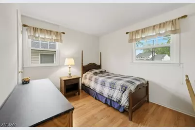 32 Crestwood Ave, Nutley, NJ 07110 - Photo 17