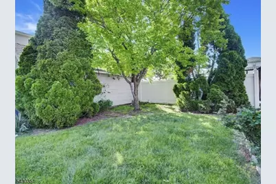 105 Lower Rd, Linden, NJ 07036 - Photo 9