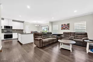 16 Shadetree Ln, Mount Arlington, NJ 07856 - Photo 9