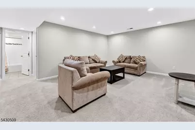 16 Shadetree Ln, Mount Arlington, NJ 07856 - Photo 15