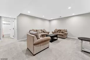 16 Shadetree Ln, Mount Arlington, NJ 07856 - Photo 15