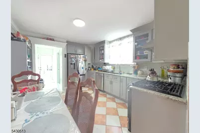 2032 E Saint Georges Ave, Linden, NJ 07036 - Photo 5