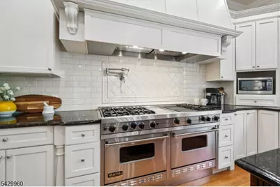 6 Grosvenor Rd, Millburn, NJ 07078 - Photo 17
