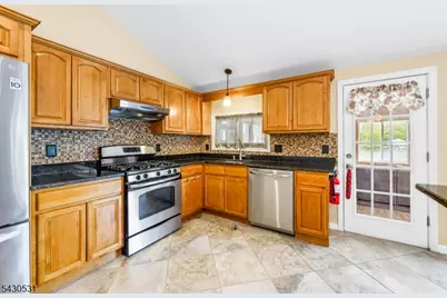 113 Mount Arlington Blvd, Roxbury Township, NJ 07850 - Photo 11