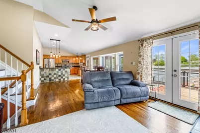 113 Mount Arlington Blvd, Roxbury Township, NJ 07850 - Photo 15
